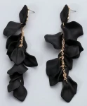 Náušnice černé lístky girlanda