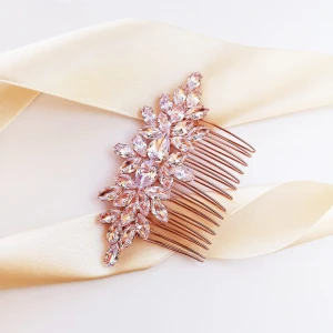 Hřeben na vlasy ve stylu růžového zlata jako ozdobný prvek pro svatební účes