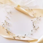 Větev svatební s cyrkonii ve zlaté barvě