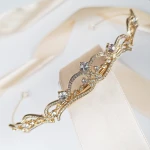 Zlatá koruna diadém na hlavu pro nevěstu