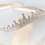 Elegantní stříbrná svatební tiára diadém