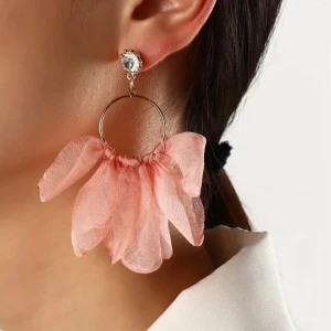 Náušnice růžové zlaté kruhy s lístky jsou lehké