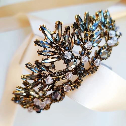 Złoto czarna korona na włosy z cyrkoniami diadem tiara