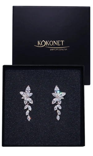 Delikatne kolczyki z listkami i kwiatem FLORES silver