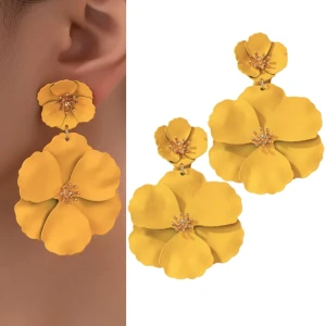 Žluté náušnice s dvojitým květem