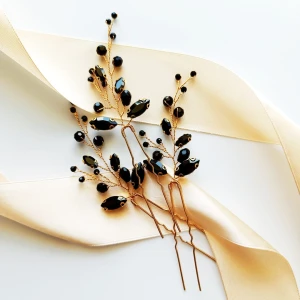 Sada tří zlatých ozdobných černých vlásenek se zirkony a krystaly