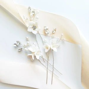 Sada svatebních vlásenek a pinet s květy, zirkony a perlami, stříbrná