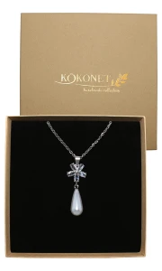 Stříbrný svatební náhrdelník s perličkami, květinami a zirkony FLOR silver